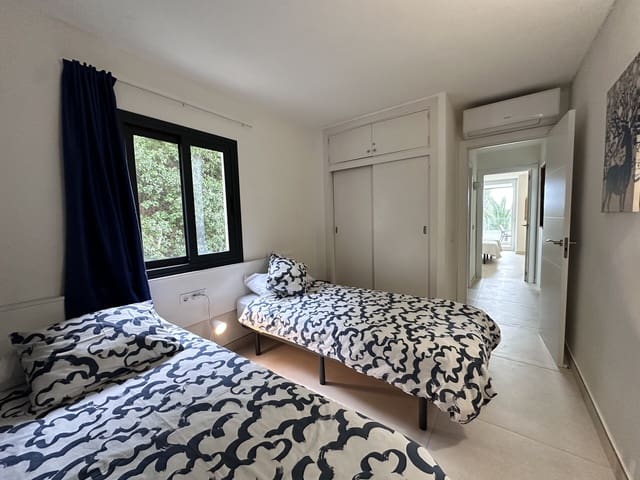 4 bedroom Flat for rent in Portals Nous, Calvià - € 3,000 (Ref: 9593095)