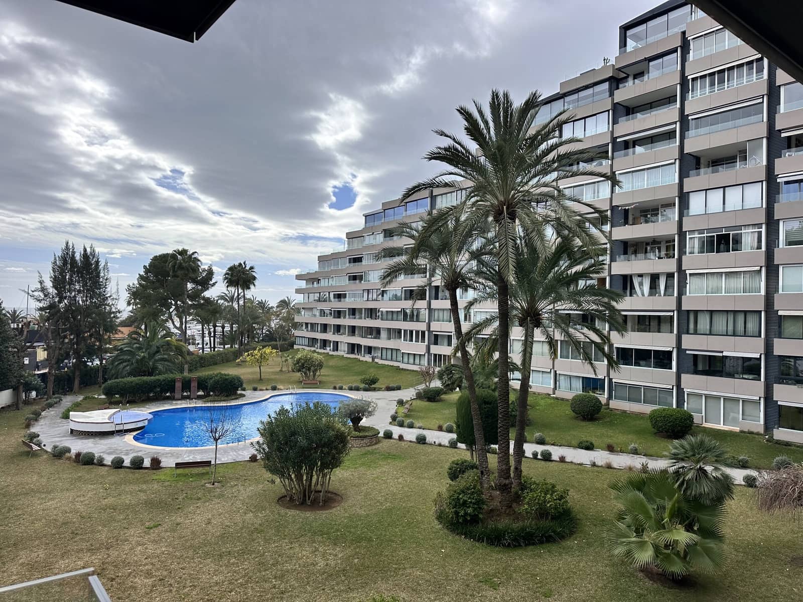 4 bedroom Flat for rent in Portals Nous - € 3,000 (Ref: 9593095)