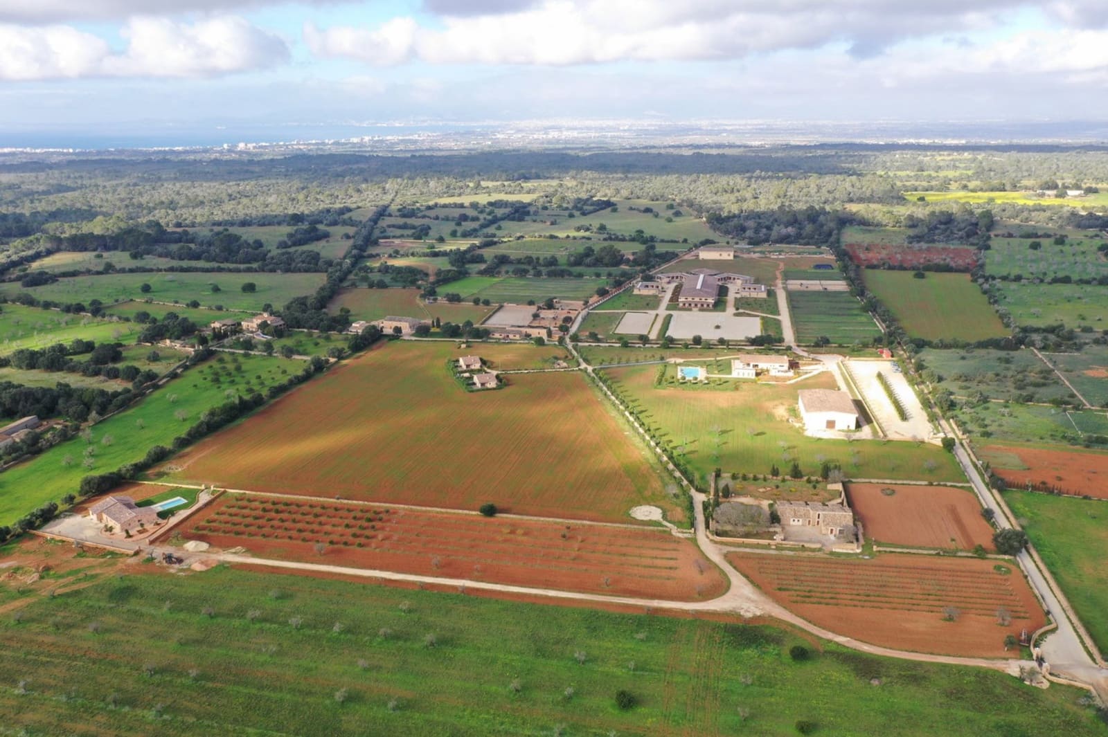 22 bedroom Townhouse for sale in Llucmajor with pool - € 19,000,000 (Ref: 9593097)