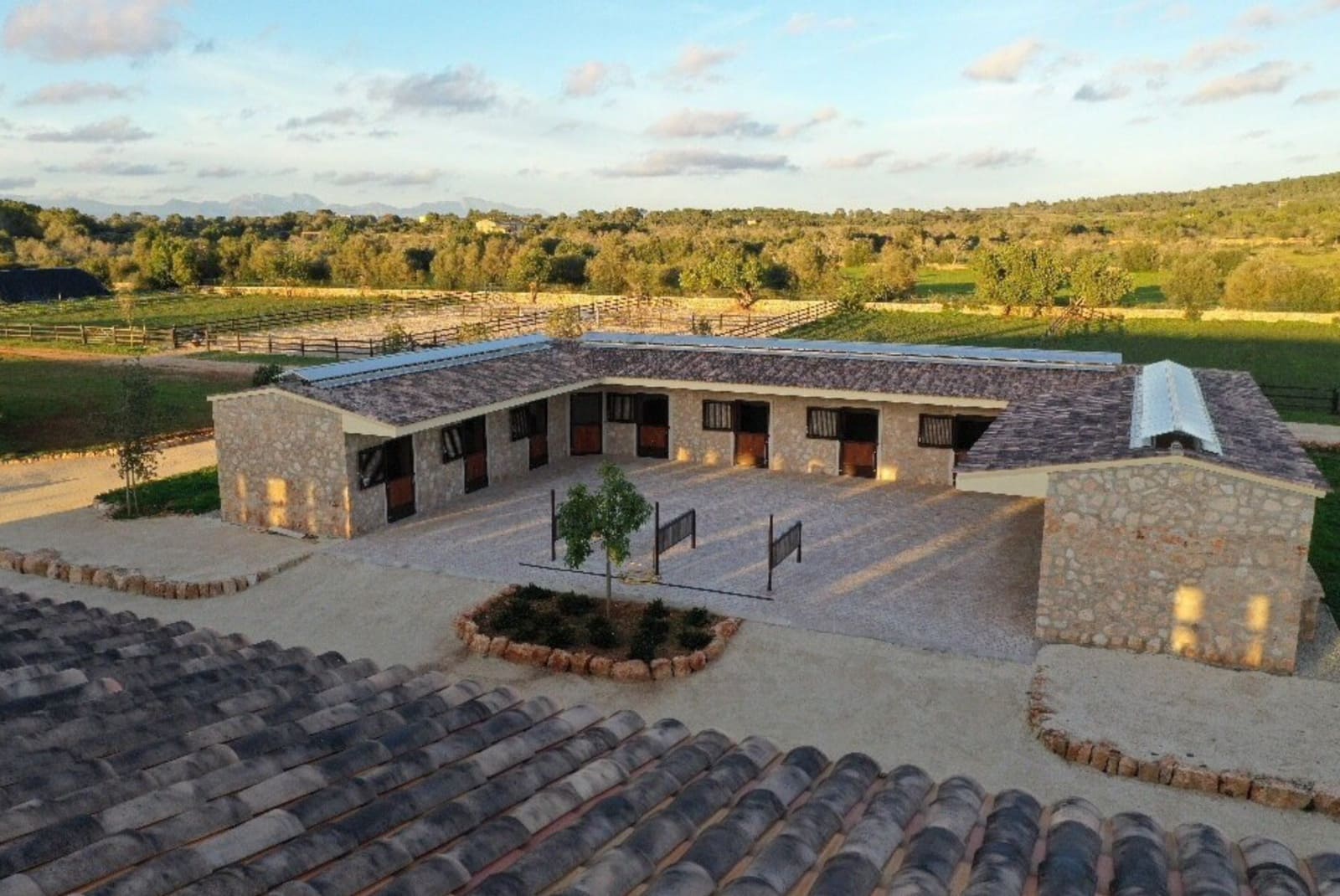 22 bedroom Townhouse for sale in Llucmajor with pool - € 19,000,000 (Ref: 9593097)