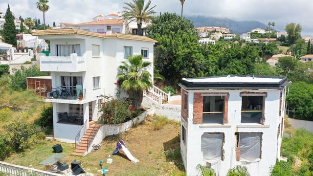 9 soverom Villa til salgs i Torreblanca, Fuengirola med svømmebasseng - € 1 200 000 (Ref: 9756615)