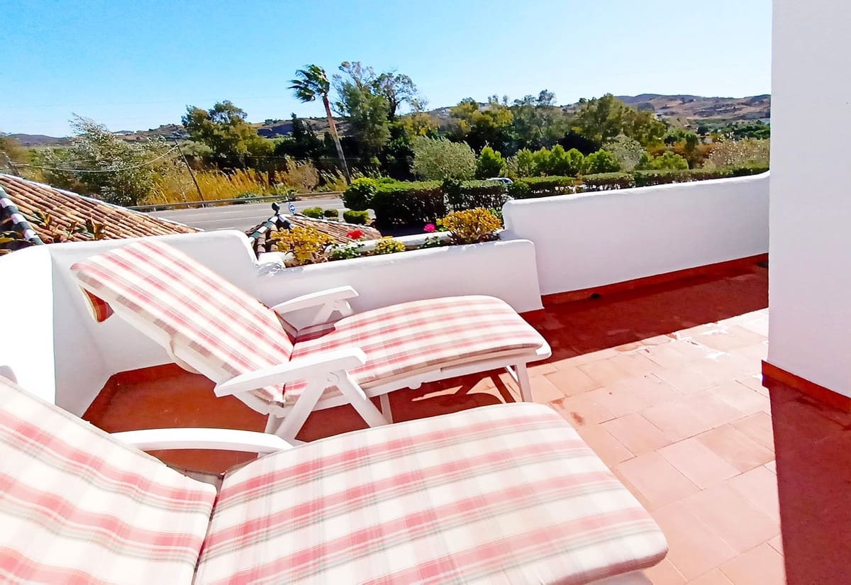2 soveværelse Penthouse til salg i Mijas Golf med swimmingpool garage - € 345.000 (Ref: 9756616)
