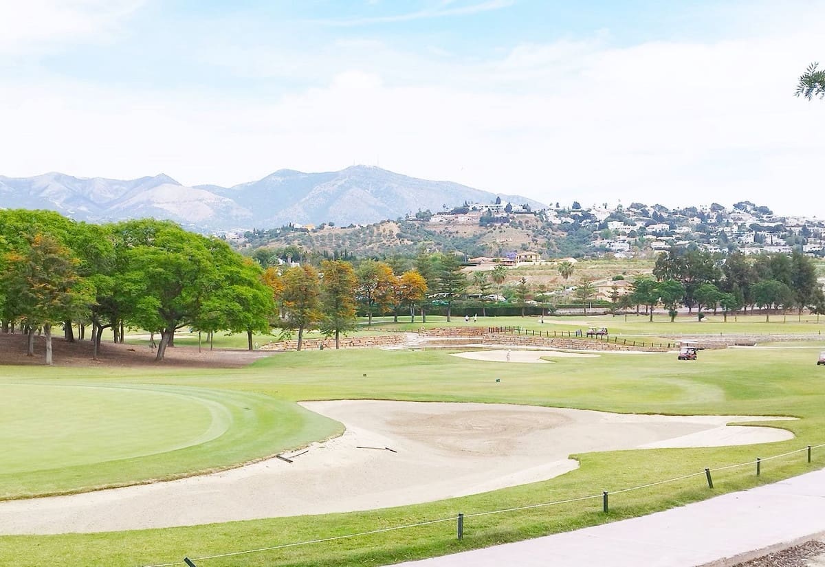 2 bedroom Penthouse for sale in Mijas Golf with pool garage - € 345,000 (Ref: 9756616)