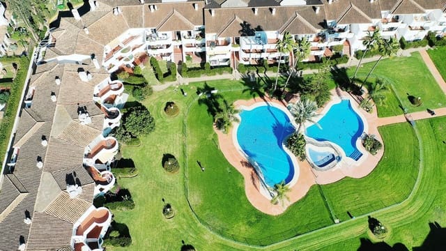 2 soveværelse Lejlighed til salg i Mijas Golf, Mijas med swimmingpool garage - € 350.000 (Ref: 9756617)