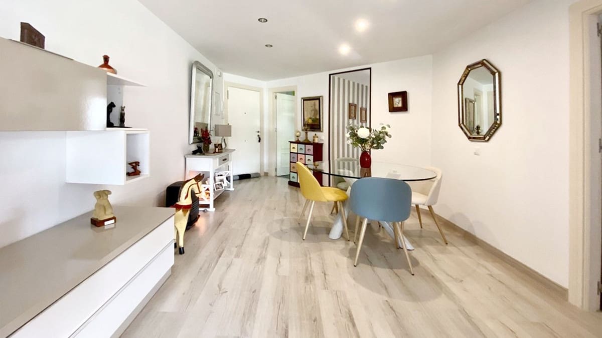 2 bedroom Apartment for sale in Mijas Golf with pool garage - € 350,000 (Ref: 9756617)