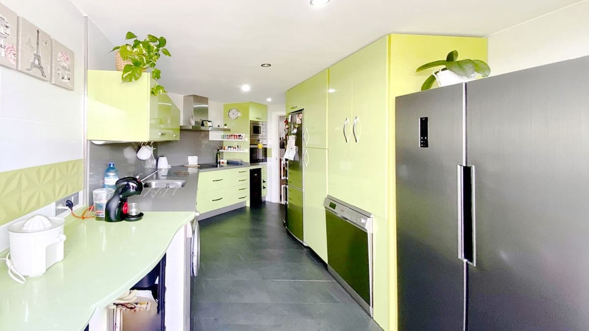 2 bedroom Apartment for sale in Mijas Golf with pool garage - € 350,000 (Ref: 9756617)