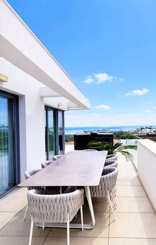 2 soverom Penthouse til salgs i La Cala de Mijas, Mijas med svømmebasseng garasje - € 945 000 (Ref: 9756621)