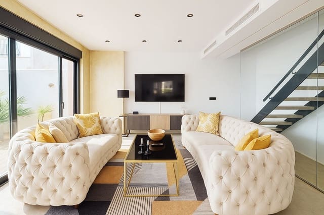 3 Zimmer Villa zu verkaufen in Fuengirola mit Pool Garage - 795.000 € (Ref: 9756624)