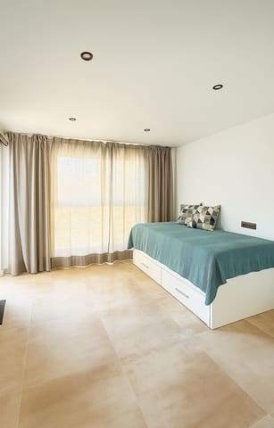 3 soverom Villa til salgs i Fuengirola med svømmebasseng garasje - € 795 000 (Ref: 9756624)