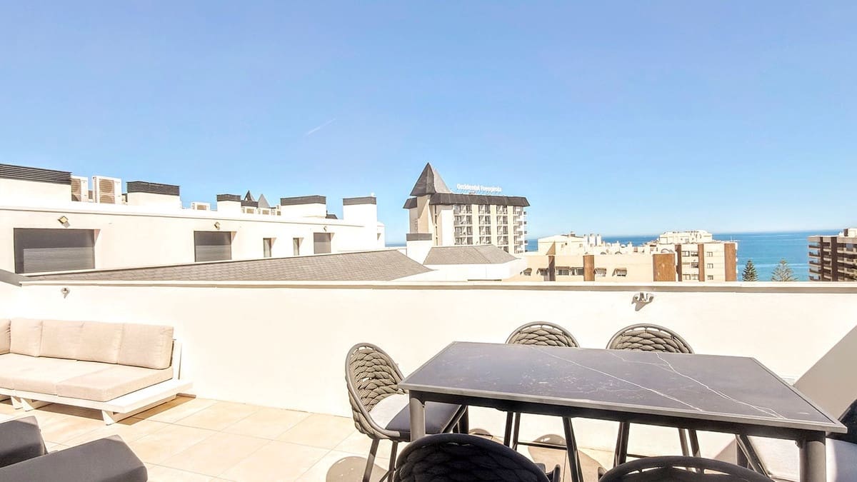 3 soveværelse Penthouse til salg i Fuengirola med swimmingpool garage - € 1.750.000 (Ref: 9789909)