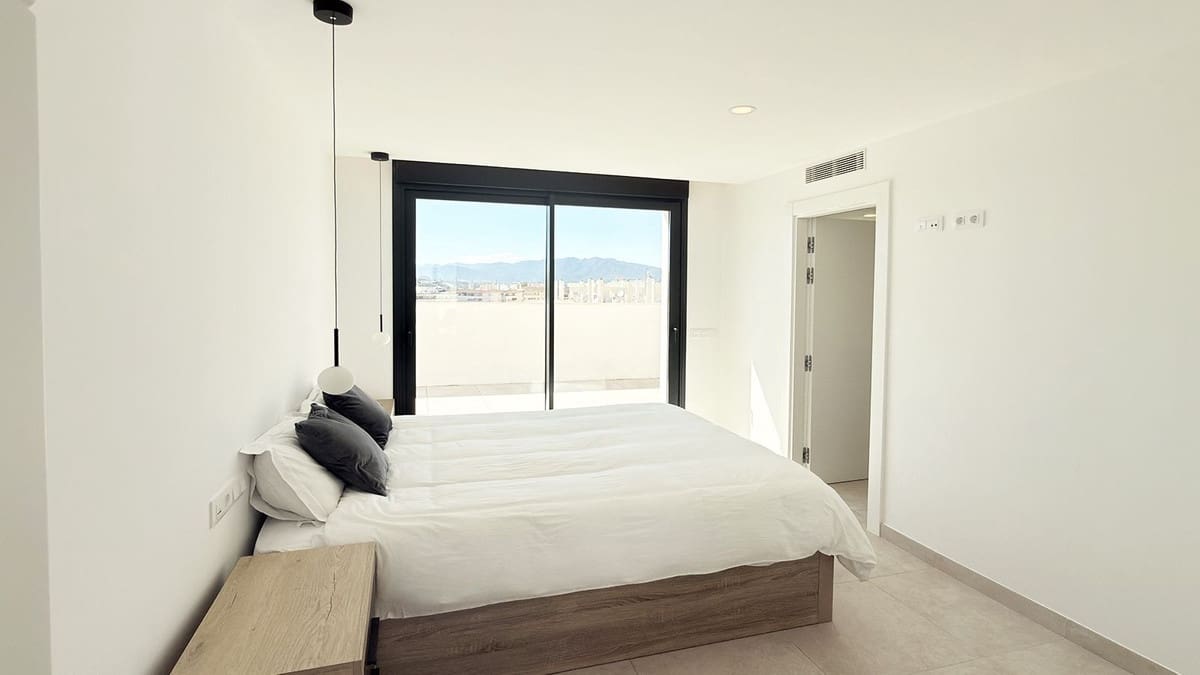 3 soveværelse Penthouse til salg i Fuengirola med swimmingpool garage - € 1.750.000 (Ref: 9789909)