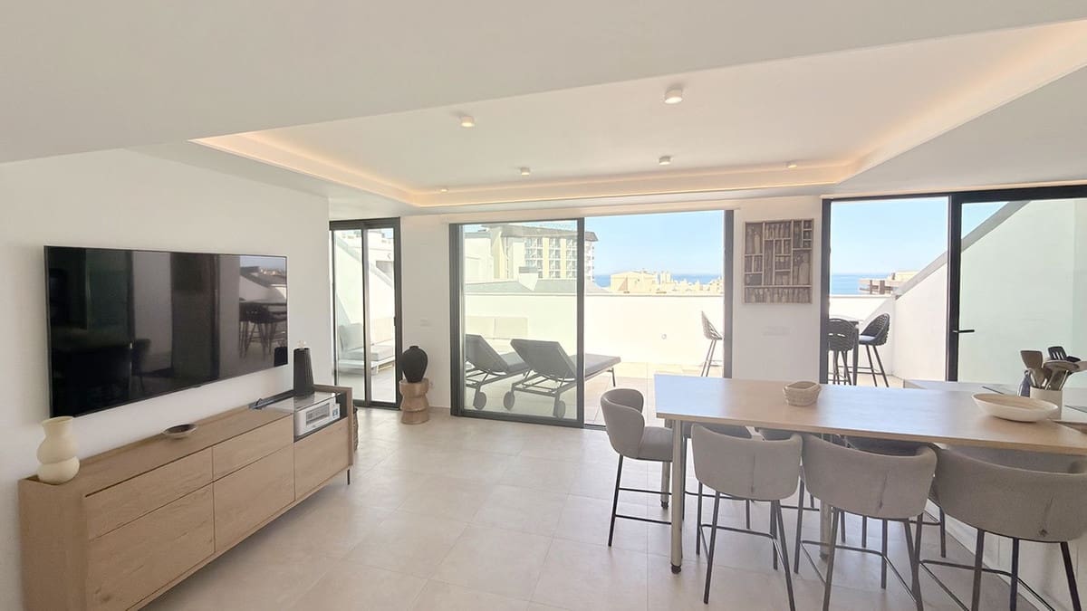 3 soveværelse Penthouse til salg i Fuengirola med swimmingpool garage - € 1.750.000 (Ref: 9789909)