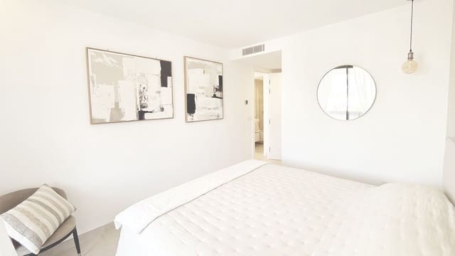 2 makuuhuone Huoneisto myytävänä paikassa Fuengirola mukana uima-altaan 
autotalli - 820 000 € (Ref: 9802727)