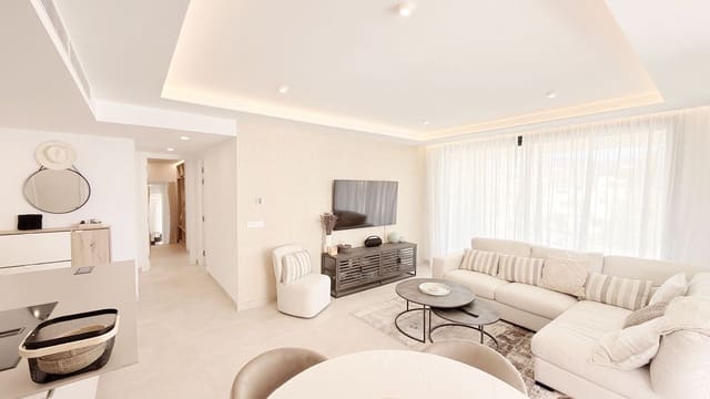 2 bedroom Apartment for sale in Fuengirola with pool garage - € 820,000 (Ref: 9802727)