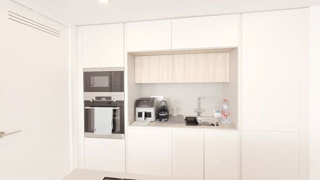 2 bedroom Apartment for sale in Fuengirola with pool garage - € 820,000 (Ref: 9802727)