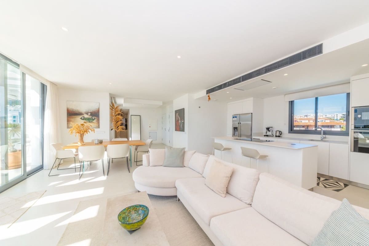 3 soverom Penthouse til salgs i Fuengirola med svømmebasseng garasje - € 895 000 (Ref: 9877593)