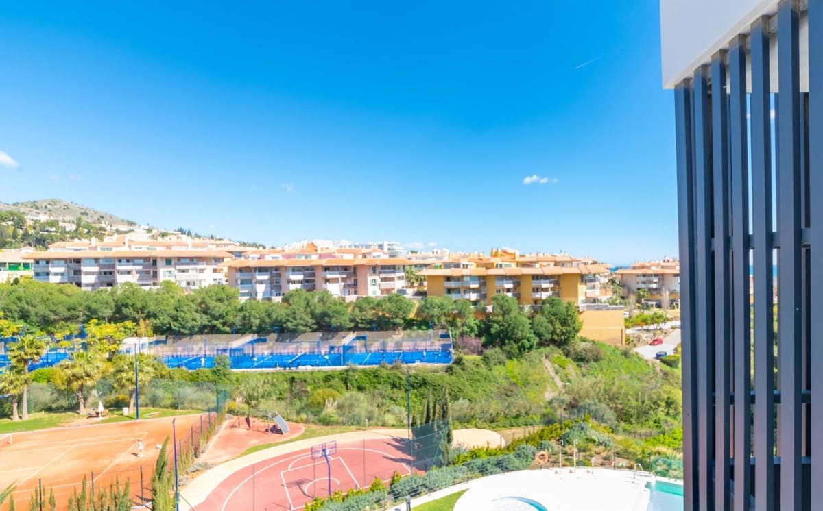 3 soverom Penthouse til salgs i Fuengirola med svømmebasseng garasje - € 895 000 (Ref: 9877593)