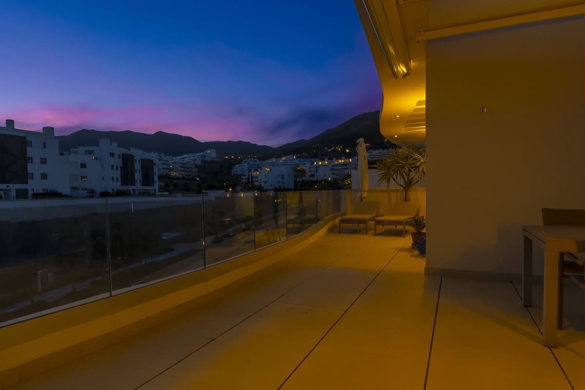 3 soverom Penthouse til salgs i Fuengirola med svømmebasseng garasje - € 895 000 (Ref: 9877593)