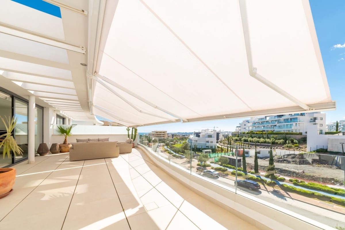 3 soverom Penthouse til salgs i Fuengirola med svømmebasseng garasje - € 895 000 (Ref: 9877593)