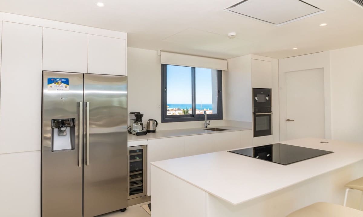 3 soverom Penthouse til salgs i Fuengirola med svømmebasseng garasje - € 895 000 (Ref: 9877593)