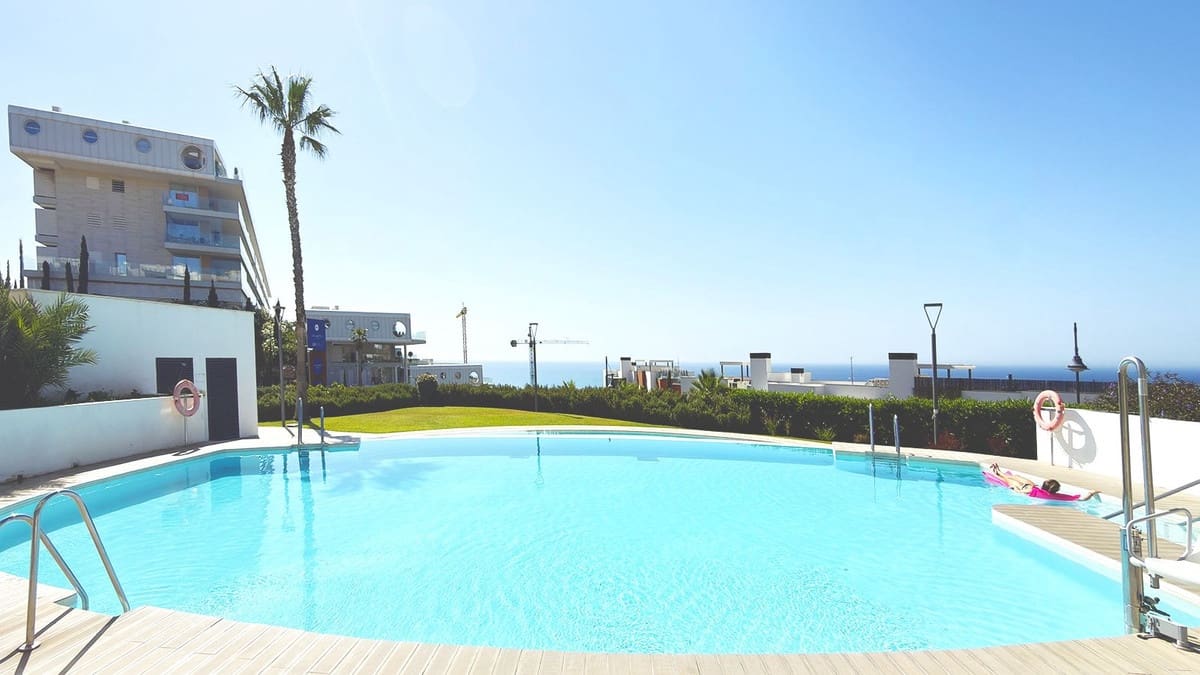 2 sovrum Takvåning till salu i Fuengirola med pool garage - 660 000 € (Ref: 9943933)