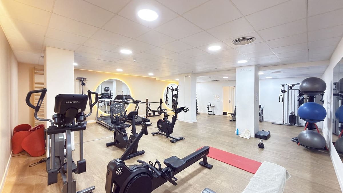 2 sovrum Takvåning till salu i Fuengirola med pool garage - 660 000 € (Ref: 9943933)