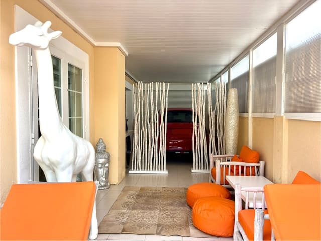 3 makuuhuone Rivitalo myytävänä paikassa Ibiza kaupunki mukana uima-altaan 
autotalli - 1 700 000 € (Ref: 9966909)