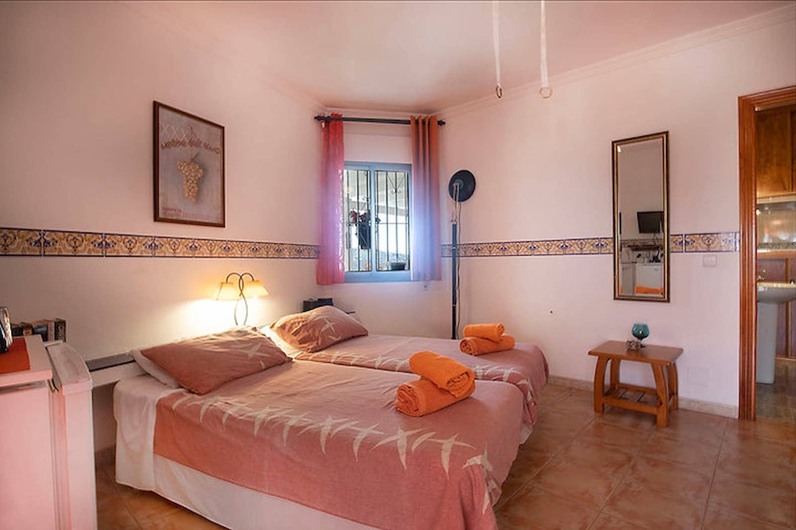 6 makuuhuone Majatalo/aamiaismajoitus myytävänä paikassa Competa mukana uima-altaan 
autotalli - 749 950 € (Ref: 8862886)