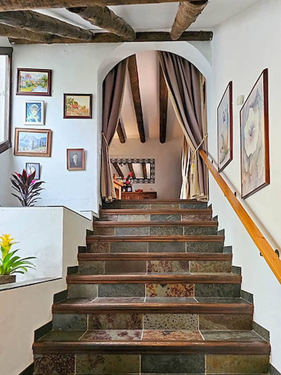 6 makuuhuone Majatalo/aamiaismajoitus myytävänä paikassa Competa mukana uima-altaan 
autotalli - 749 950 € (Ref: 8862886)