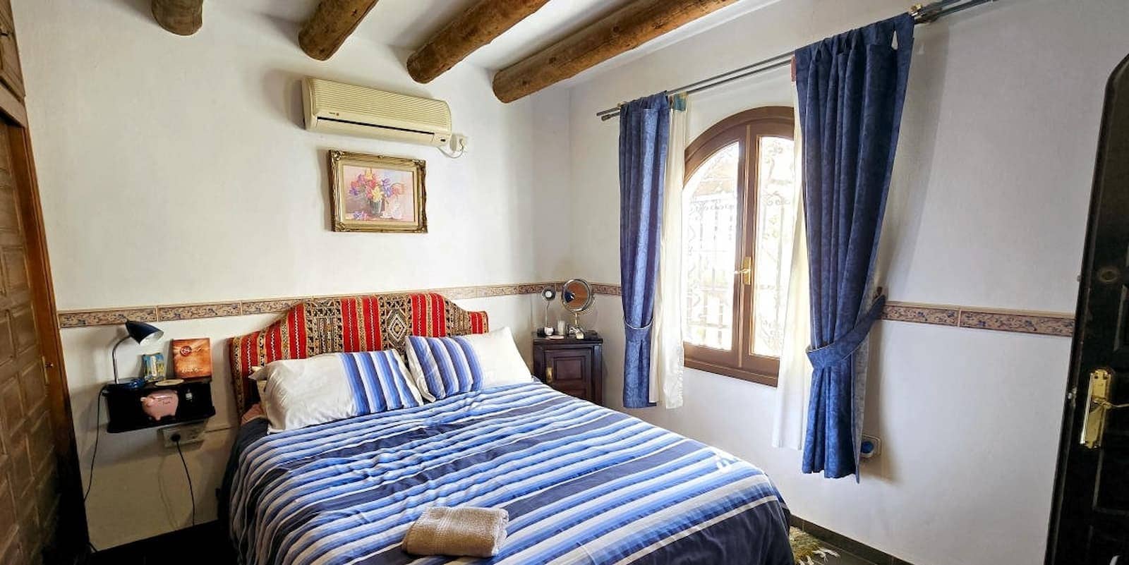 6 makuuhuone Majatalo/aamiaismajoitus myytävänä paikassa Competa mukana uima-altaan 
autotalli - 749 950 € (Ref: 8862886)