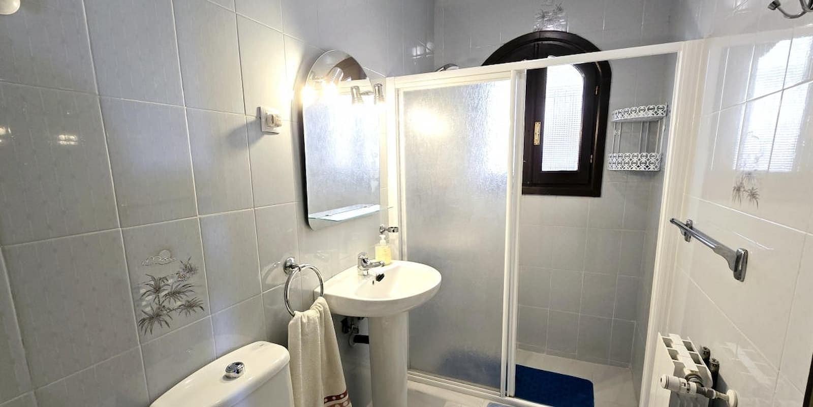 6 makuuhuone Majatalo/aamiaismajoitus myytävänä paikassa Competa mukana uima-altaan 
autotalli - 749 950 € (Ref: 8862886)