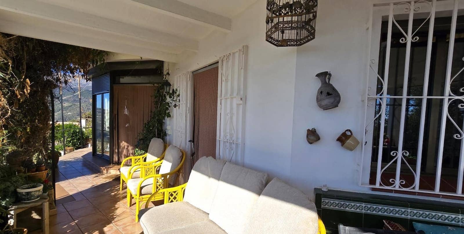 6 makuuhuone Majatalo/aamiaismajoitus myytävänä paikassa Competa mukana uima-altaan 
autotalli - 749 950 € (Ref: 8862886)