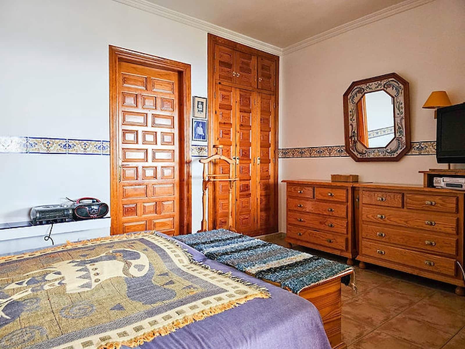 6 makuuhuone Majatalo/aamiaismajoitus myytävänä paikassa Competa mukana uima-altaan 
autotalli - 749 950 € (Ref: 8862886)