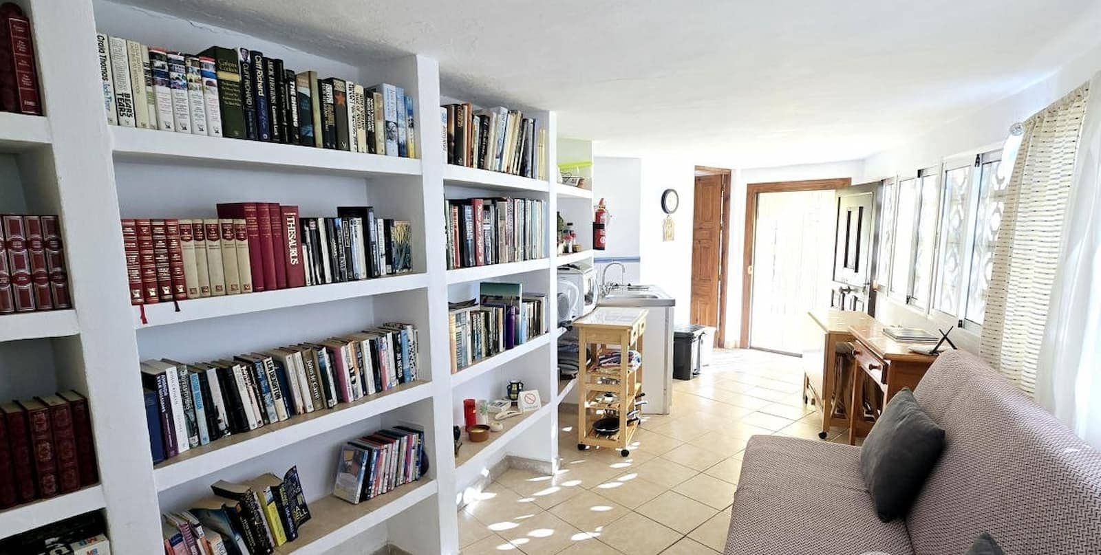 6 makuuhuone Majatalo/aamiaismajoitus myytävänä paikassa Competa mukana uima-altaan 
autotalli - 749 950 € (Ref: 8862886)