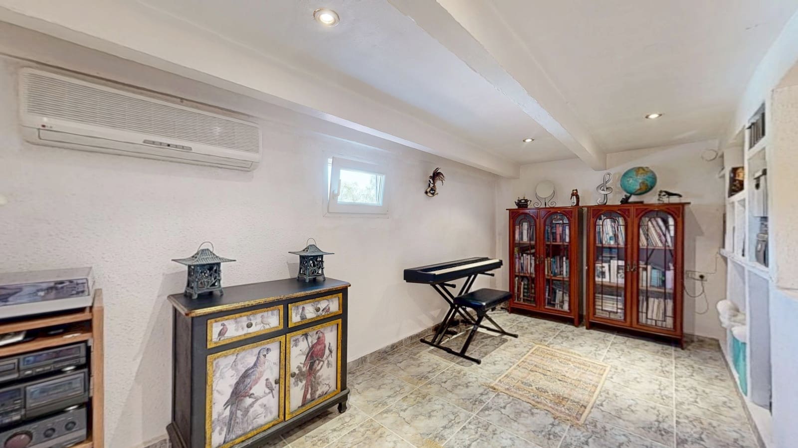 4 bedroom Villa for sale in Betera with pool garage - € 399,000 (Ref: 9849988)