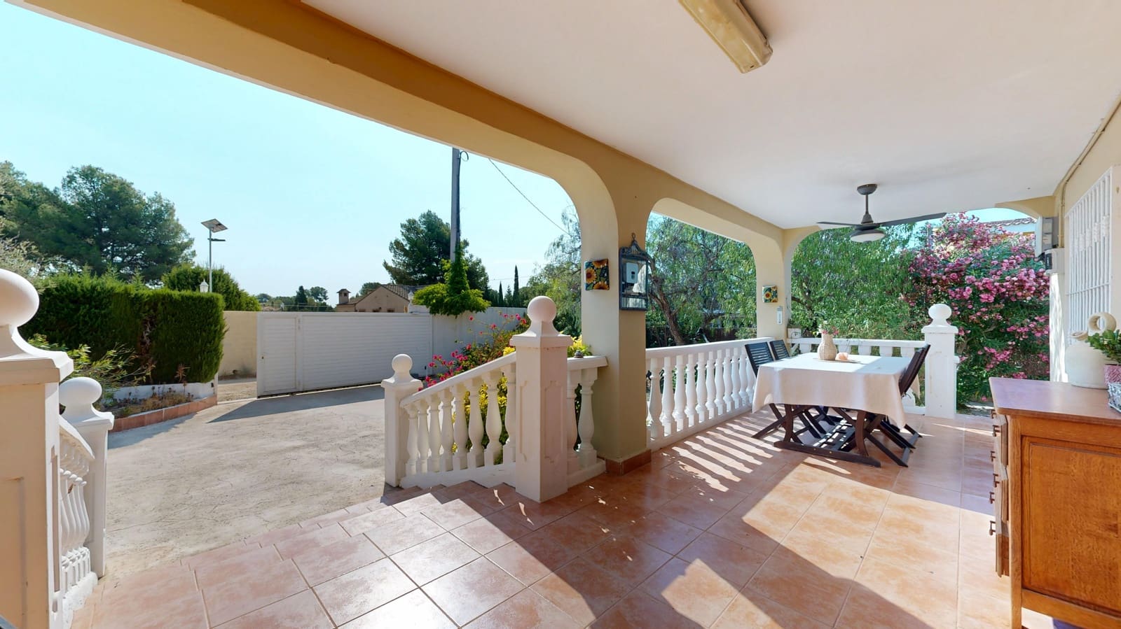 4 bedroom Villa for sale in Betera with pool garage - € 399,000 (Ref: 9849988)