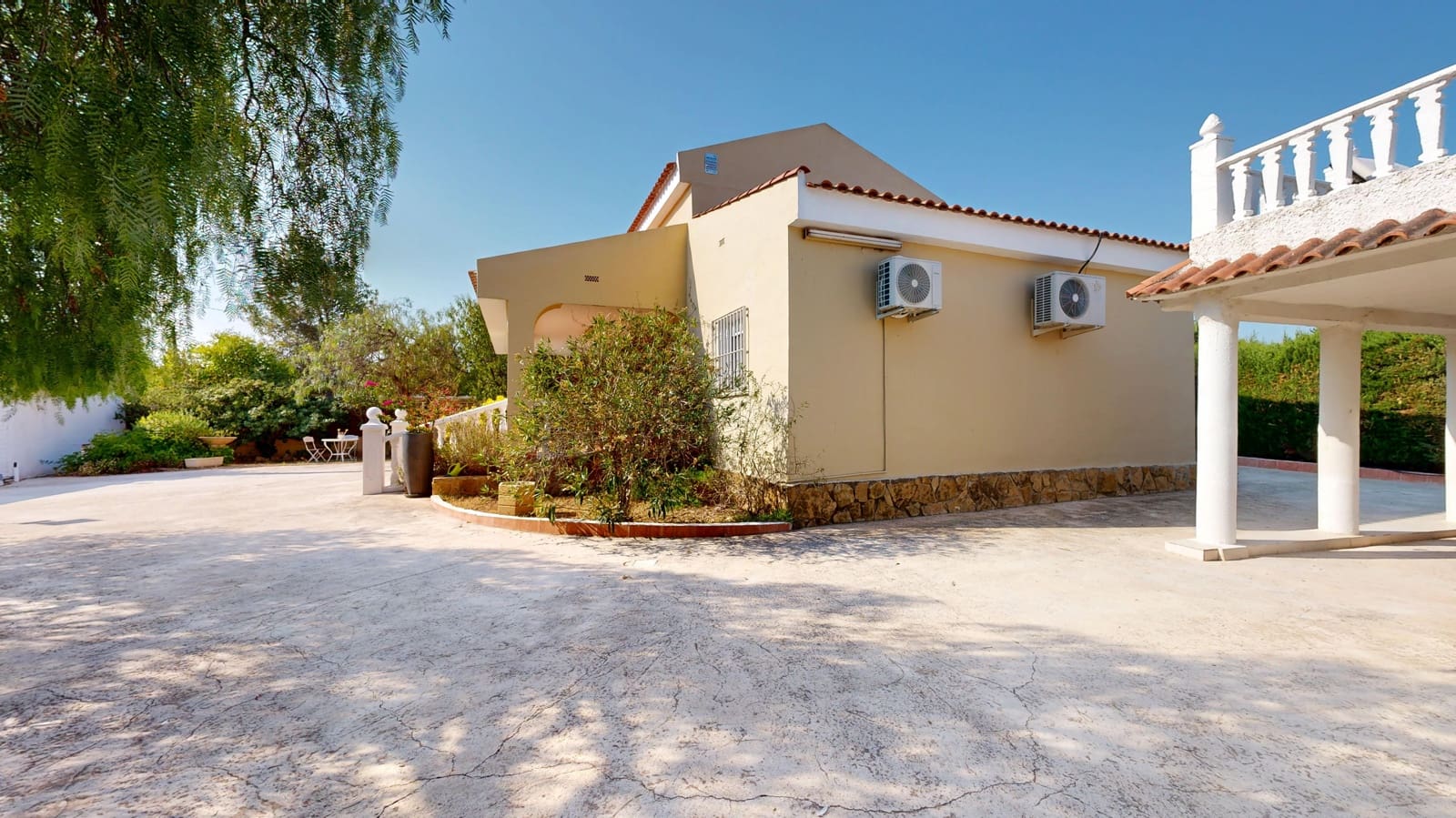 4 bedroom Villa for sale in Betera with pool garage - € 399,000 (Ref: 9849988)