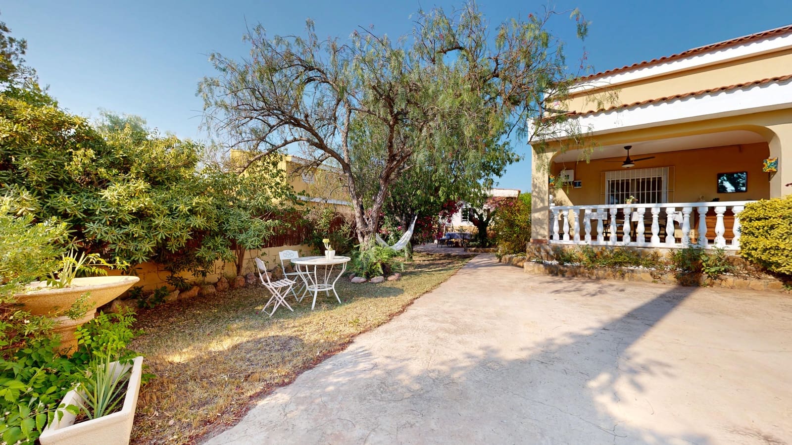 4 bedroom Villa for sale in Betera with pool garage - € 399,000 (Ref: 9849988)