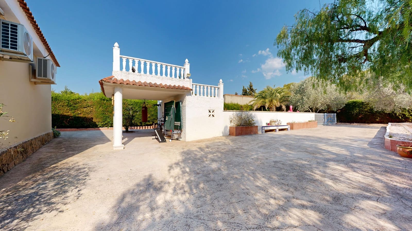 4 bedroom Villa for sale in Betera with pool garage - € 399,000 (Ref: 9849988)