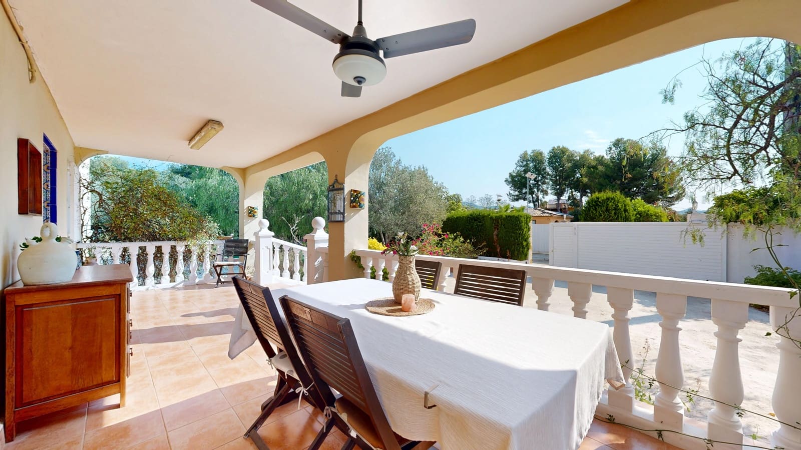 4 bedroom Villa for sale in Betera with pool garage - € 399,000 (Ref: 9849988)