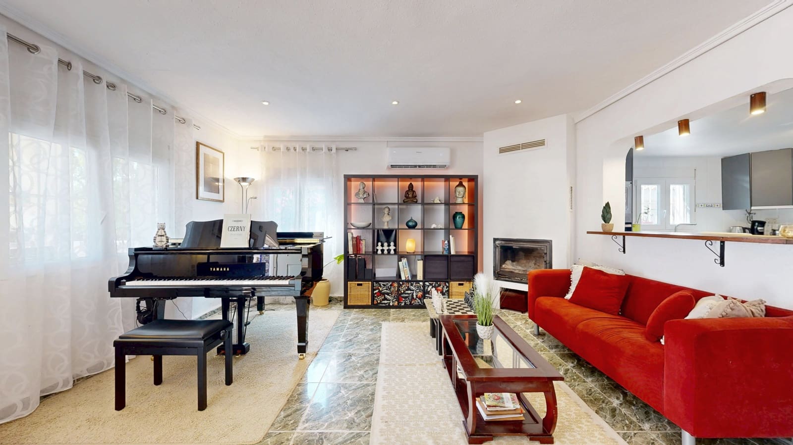 4 bedroom Villa for sale in Betera with pool garage - € 399,000 (Ref: 9849988)