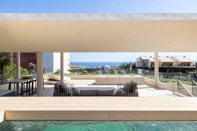 Ático de 2 habitaciones en El Higuerón, Fuengirola en venta con piscina garaje - 2.530.000 € (Ref: 10000275)