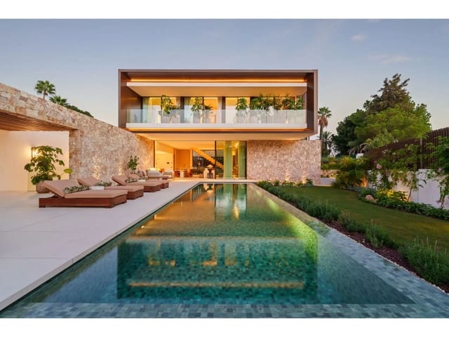 5 bedroom Villa for sale in Lomas De Marbella, Marbella with pool garage - € 5,995,000 (Ref: 10000288)