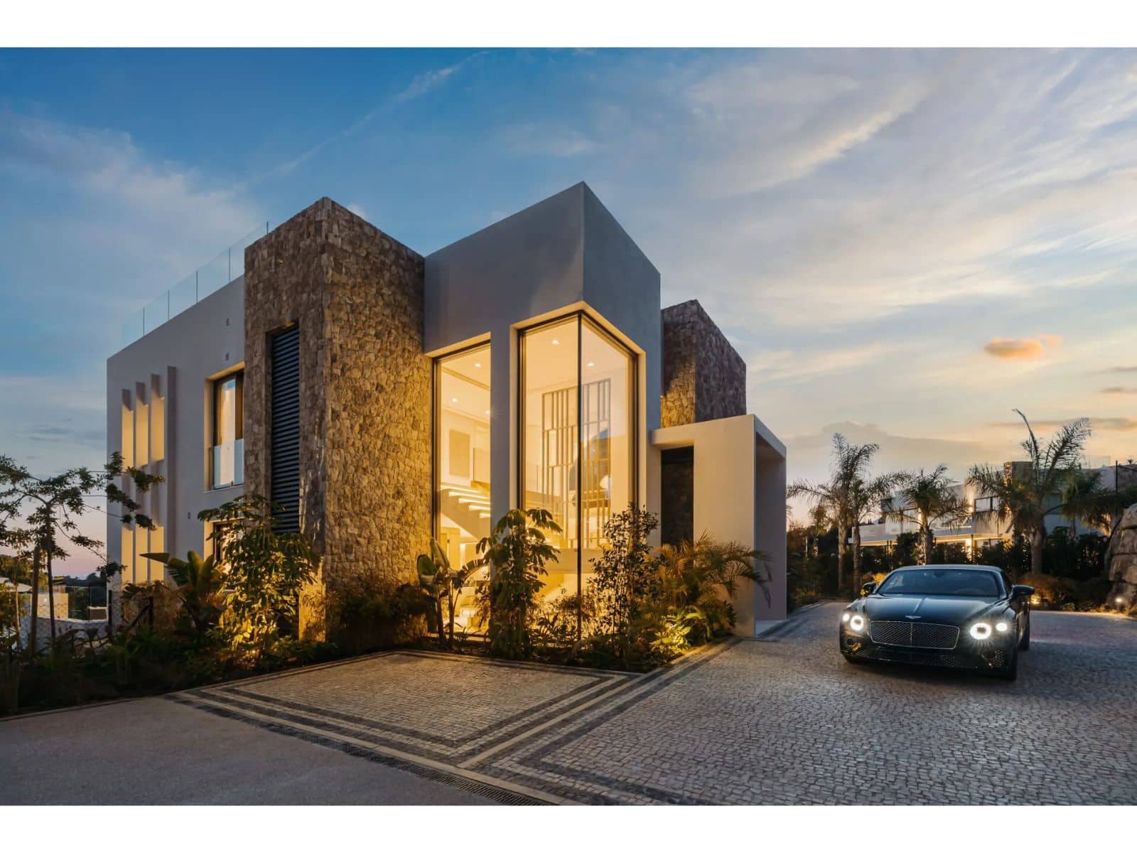 5 slaapkamer Villa te koop in Marbella met zwembad garage - € 14.995.000 (Ref: 10003932)