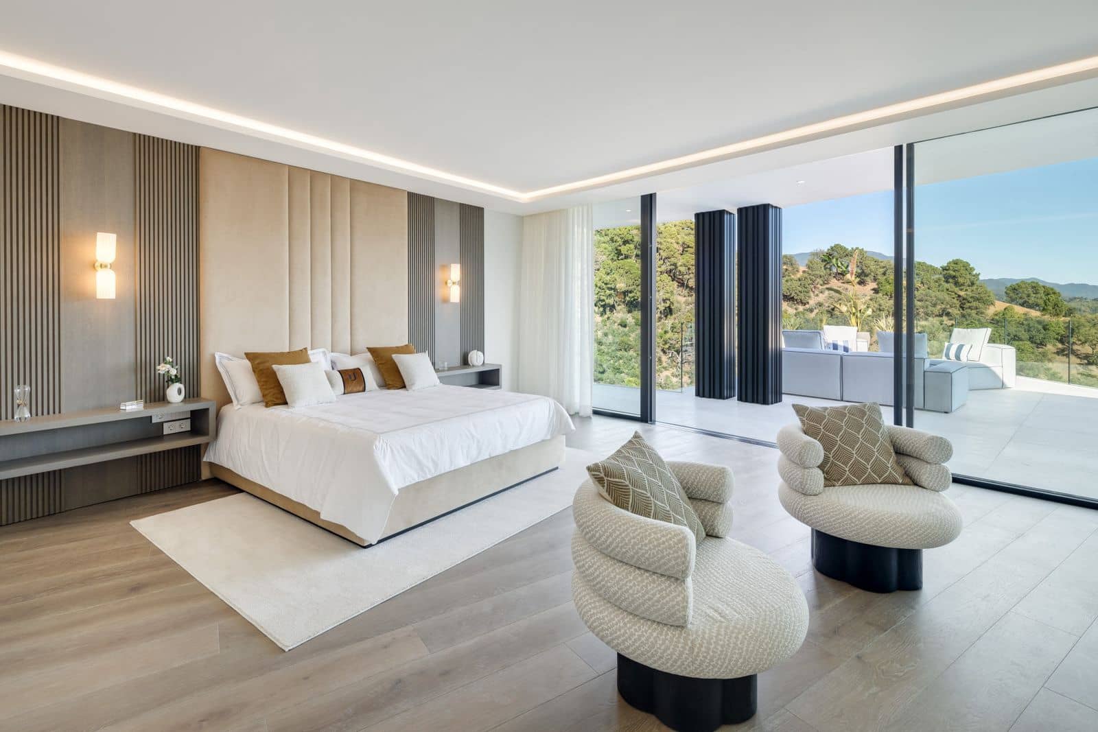 9 slaapkamer Villa te koop in Benahavis met zwembad garage - € 30.000.000 (Ref: 10003934)