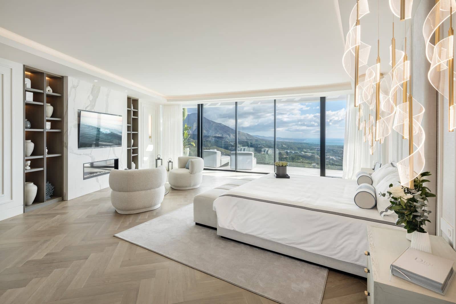 9 slaapkamer Villa te koop in Benahavis met zwembad garage - € 30.000.000 (Ref: 10003934)