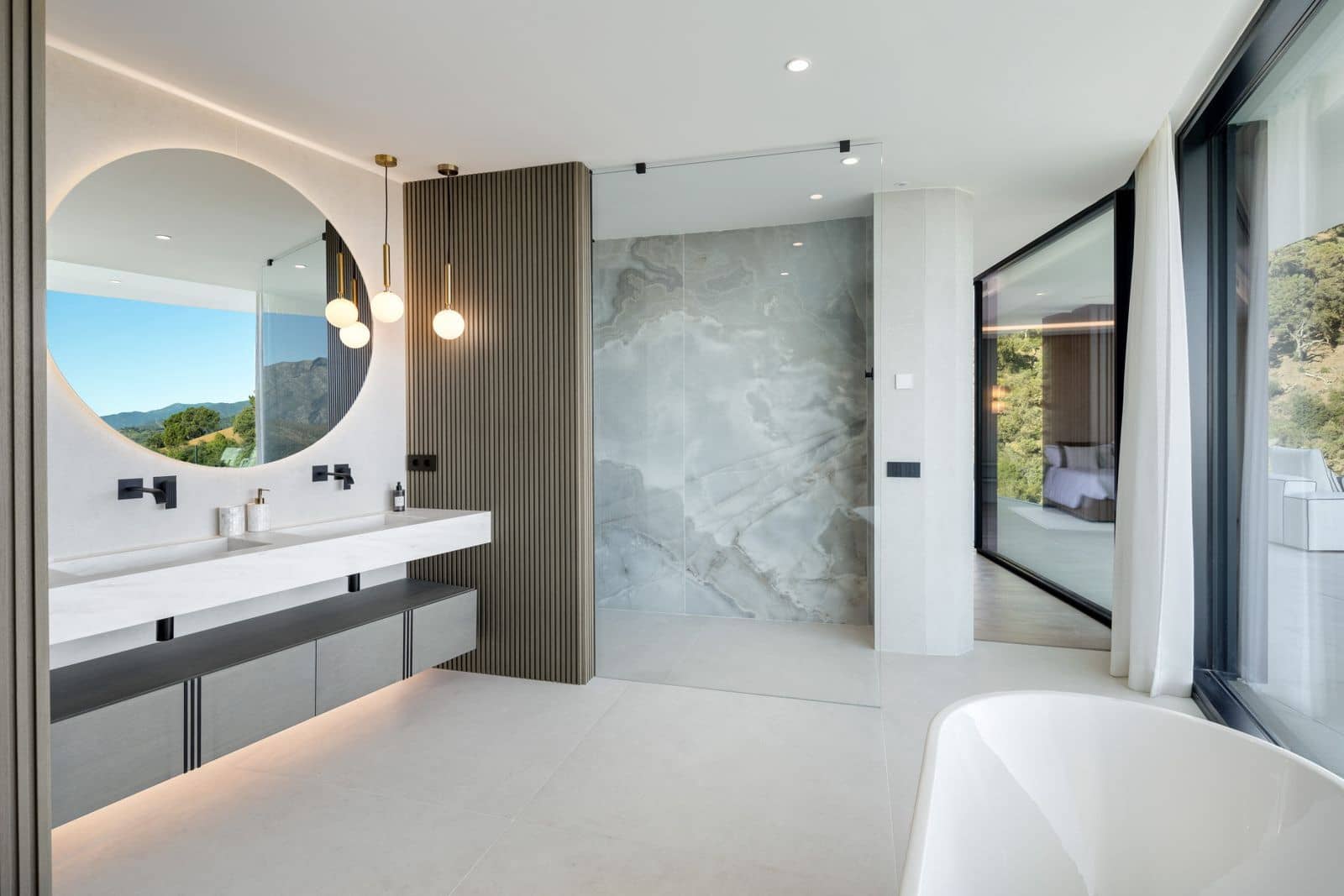 9 slaapkamer Villa te koop in Benahavis met zwembad garage - € 30.000.000 (Ref: 10003934)