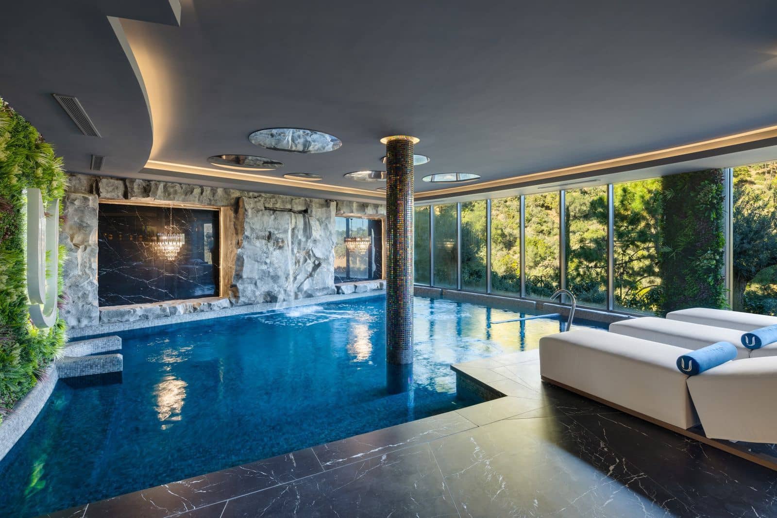 9 slaapkamer Villa te koop in Benahavis met zwembad garage - € 30.000.000 (Ref: 10003934)