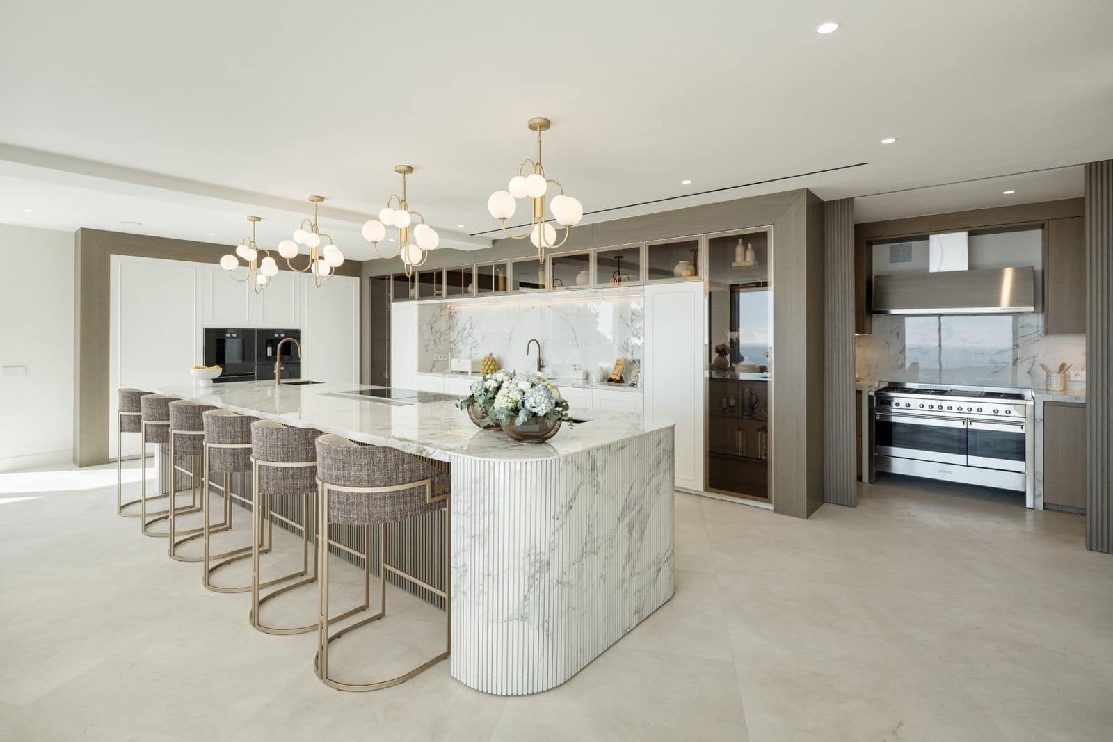 9 slaapkamer Villa te koop in Benahavis met zwembad garage - € 30.000.000 (Ref: 10003934)