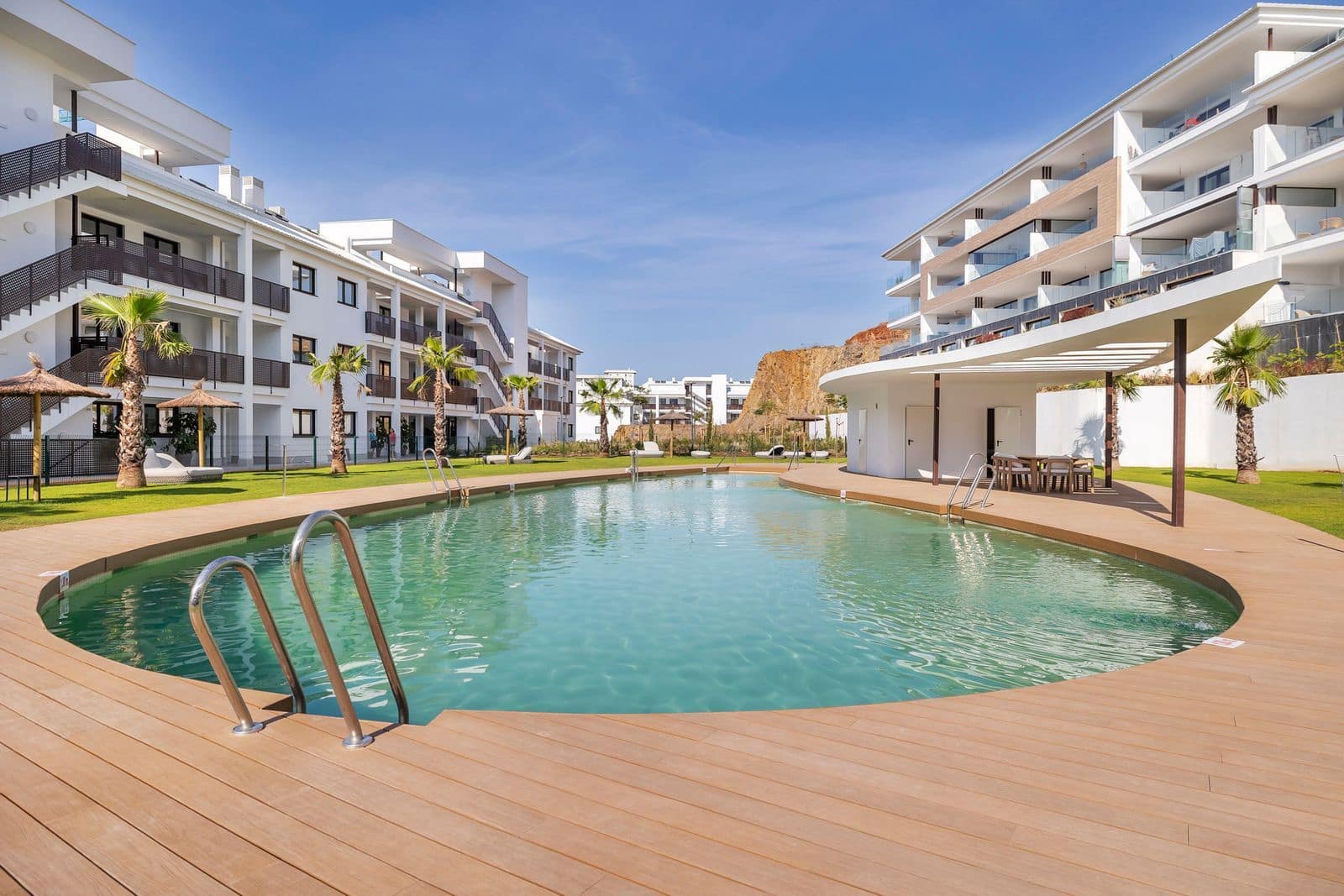 3 soveværelse Lejlighed til salg i Fuengirola med swimmingpool garage - € 595.000 (Ref: 10003959)